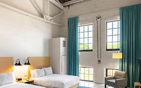 Warehouse Hotel Champion Mill 3*